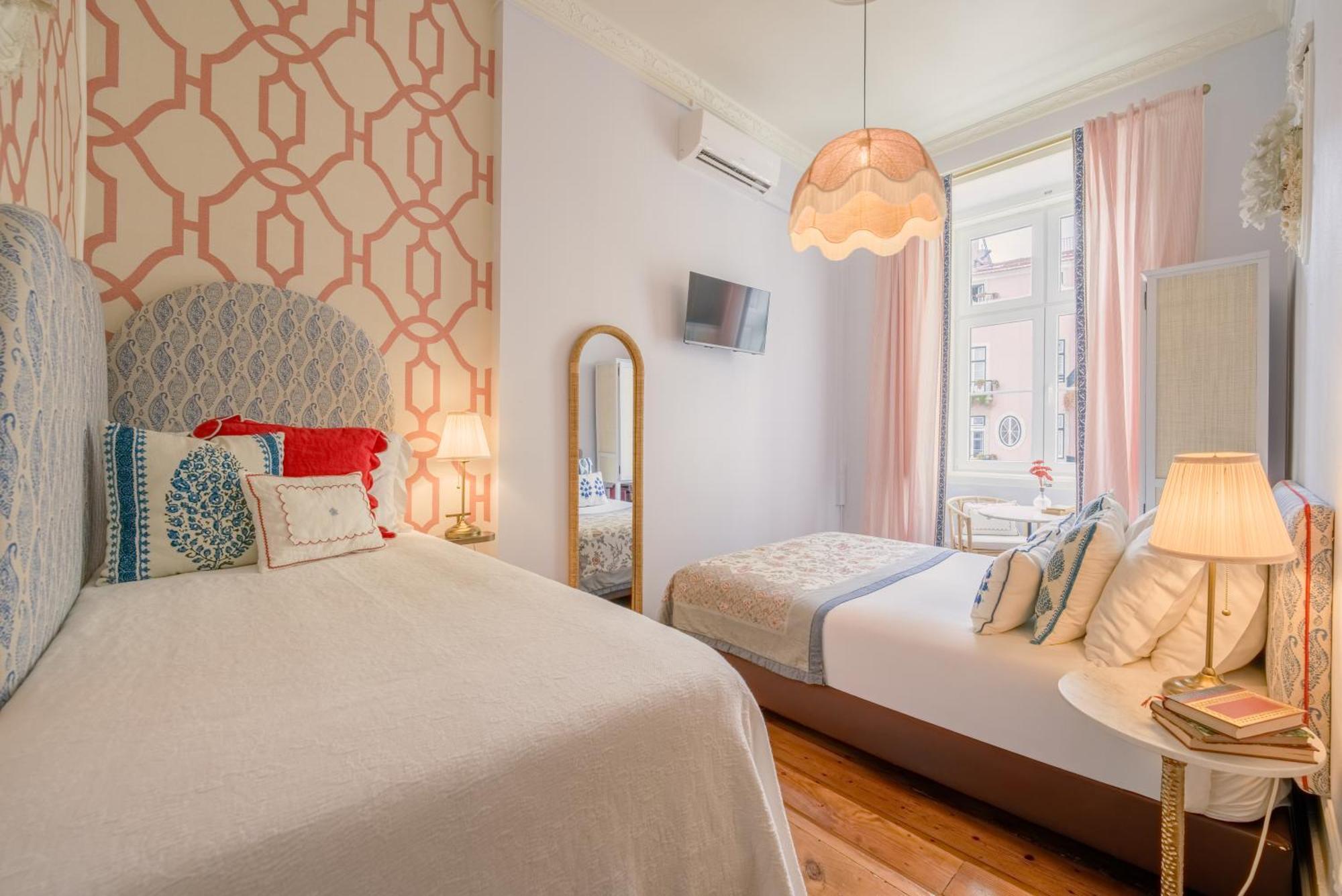 Guest house Casinha Flores 3*