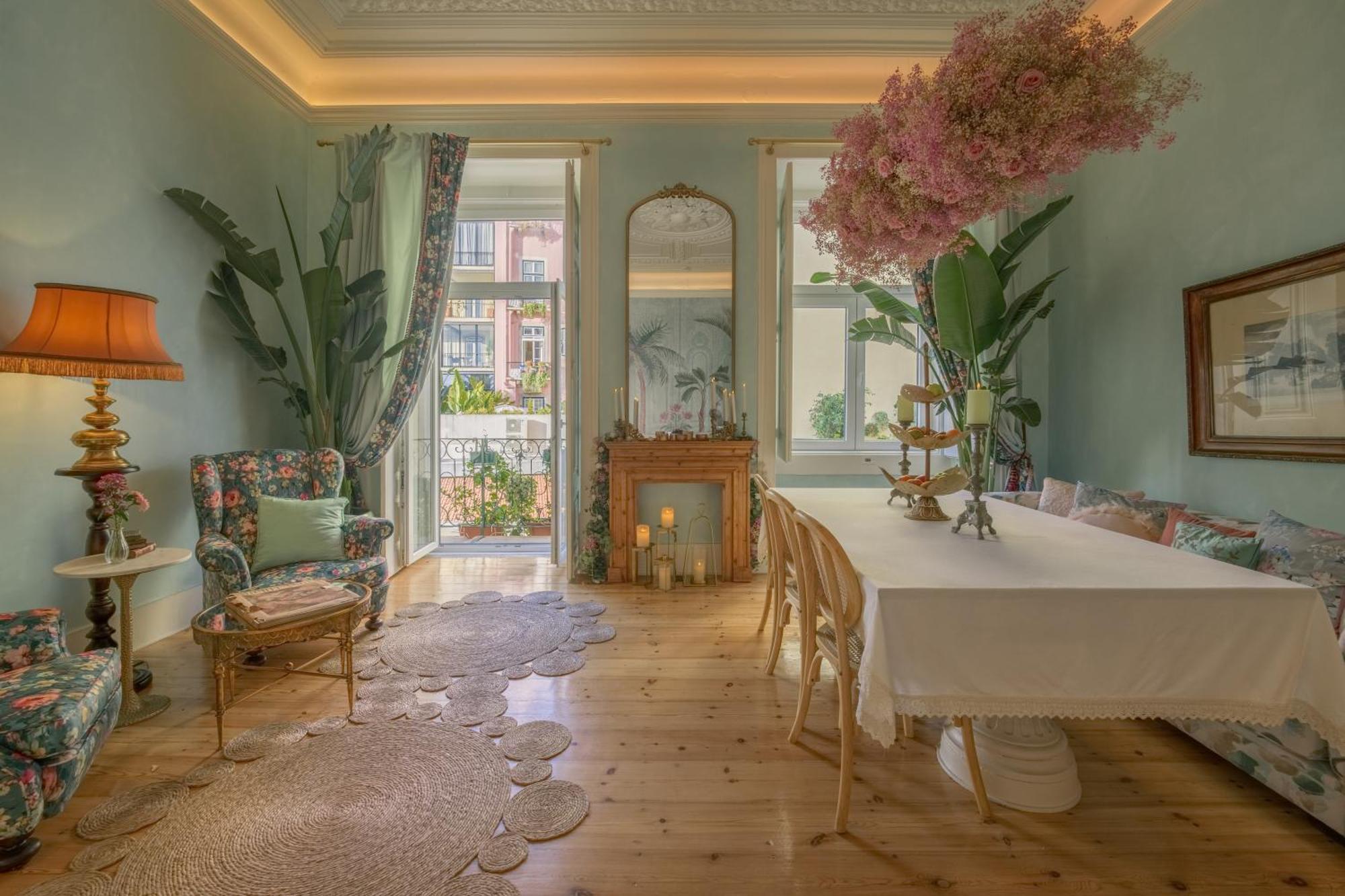 Guest house Casinha Flores 3*